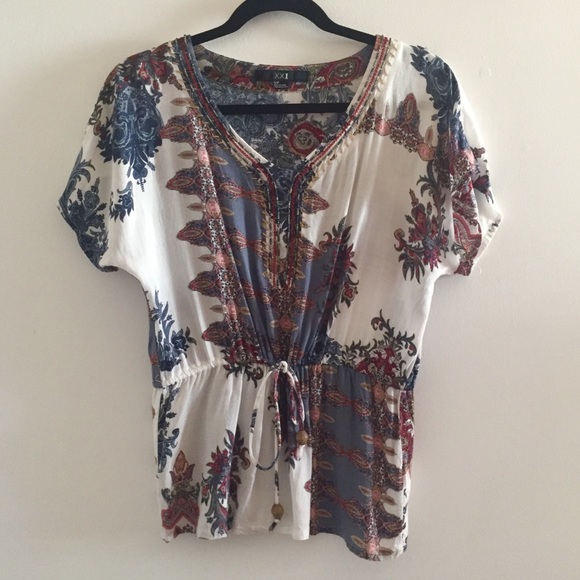 Forever 21 Tops - F21 Beaded top with drawstring waist